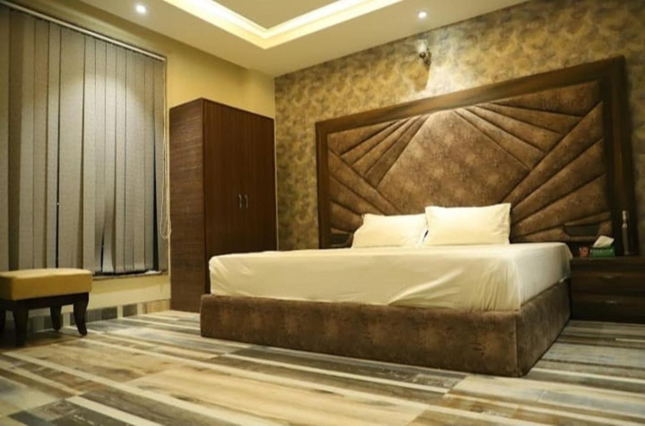 Hotel The Midnight By Wb Inn Agra  Exterior foto