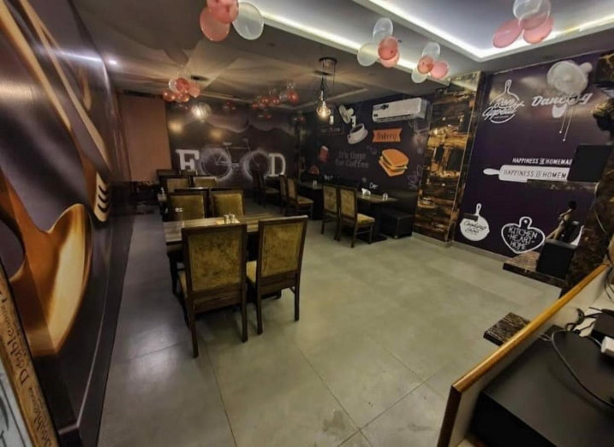 Hotel The Midnight By Wb Inn Agra  Exterior foto